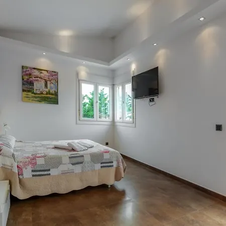 Santandria Grupo Seranova Luxury Villa